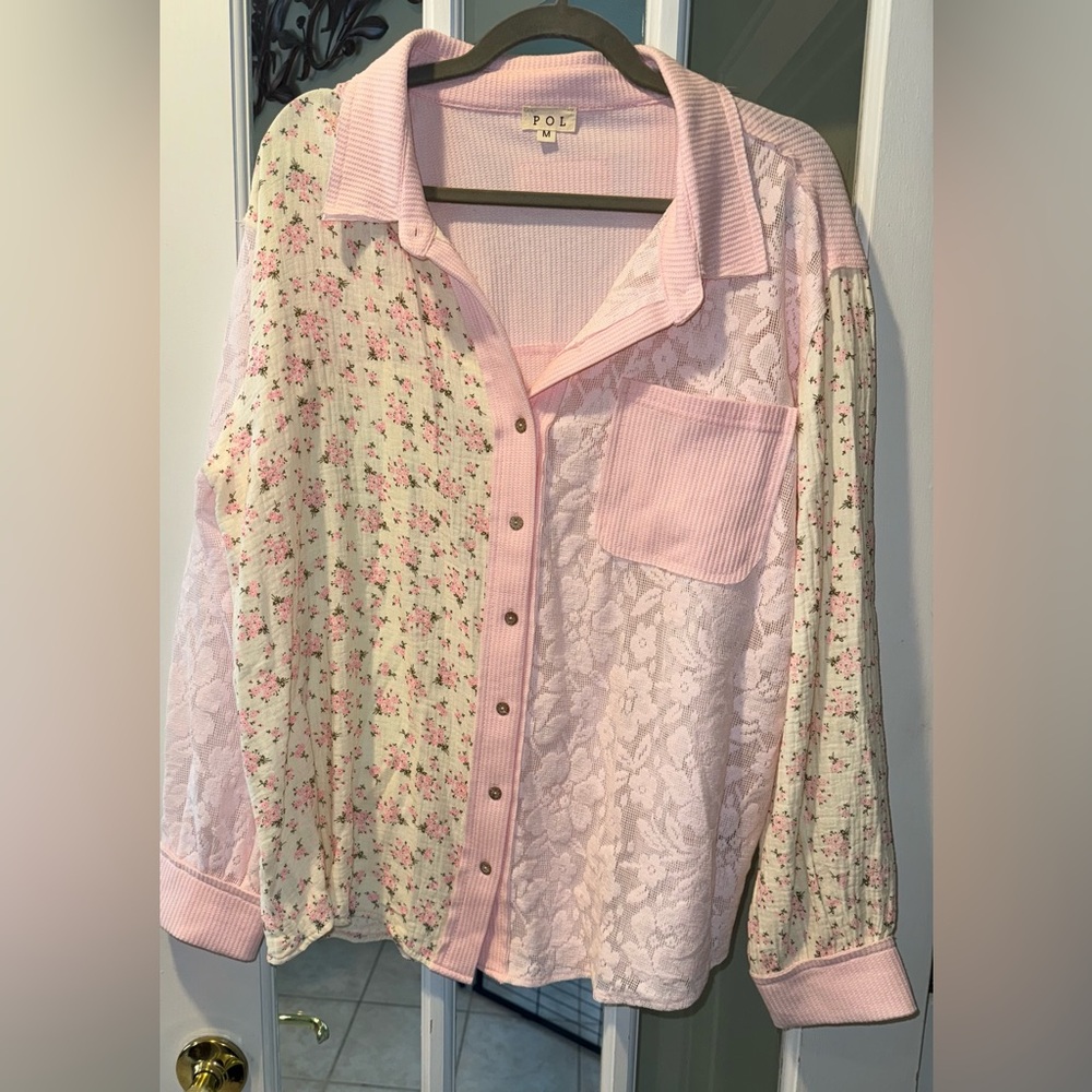 POL pink/cream/floral/lace button down medium NWOT